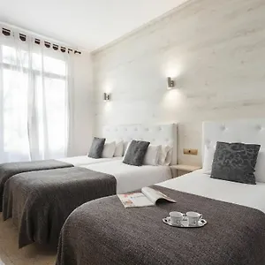 *** Apartahotel Apartmentos Ramblas 108 España